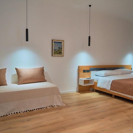 Kalpazo Inn Тирана Экстерьер фото