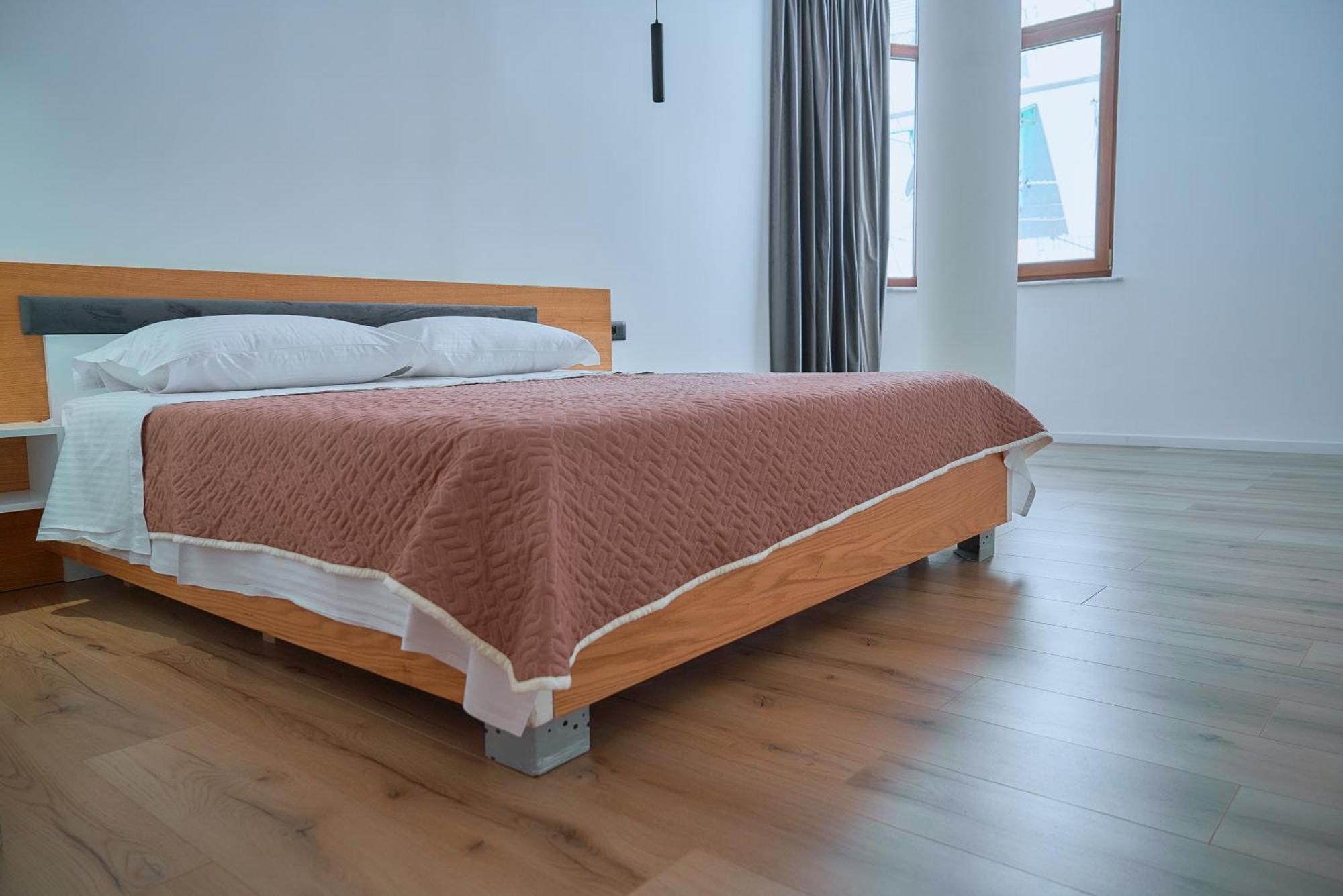 Kalpazo Inn Тирана Экстерьер фото