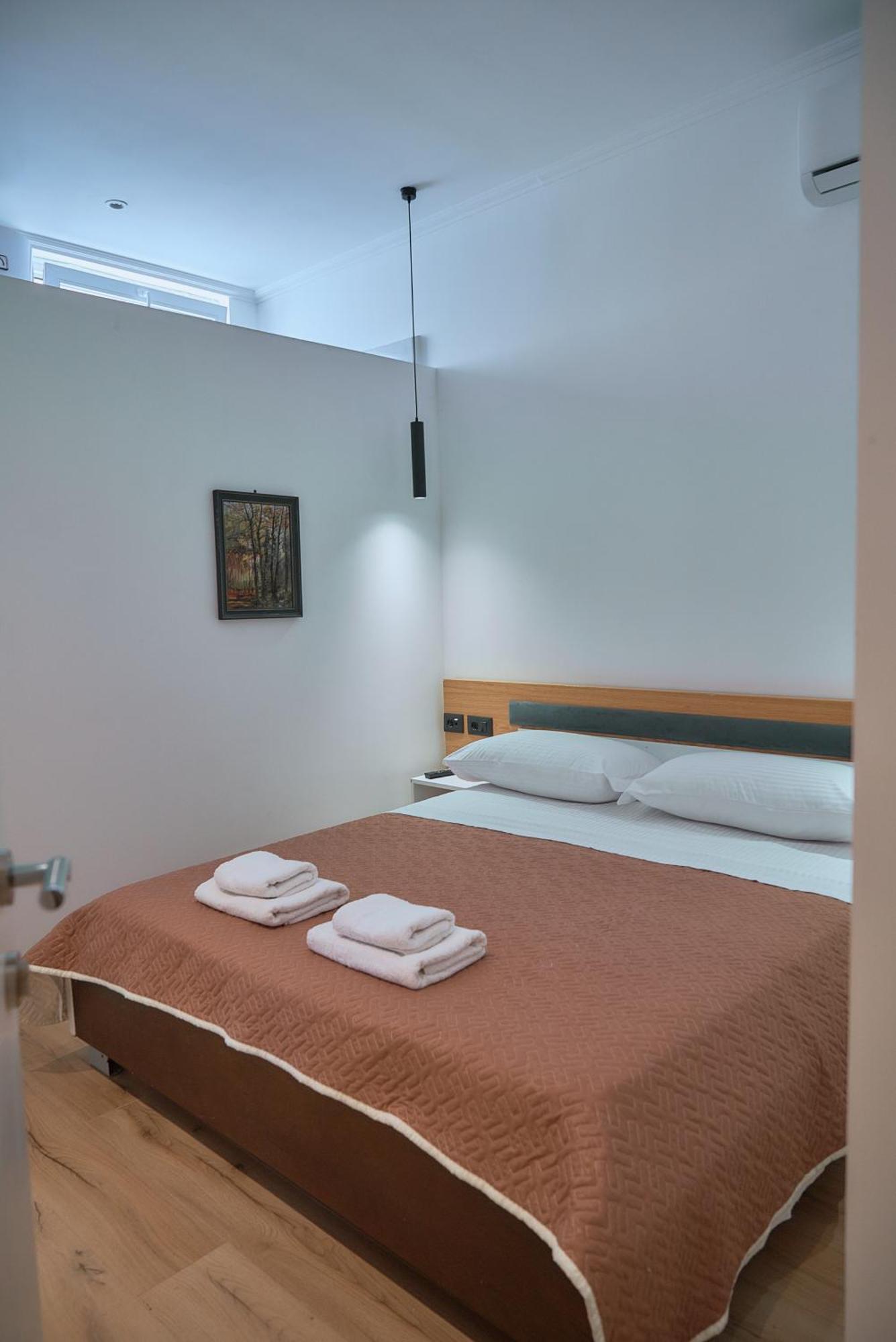 Kalpazo Inn Тирана Экстерьер фото
