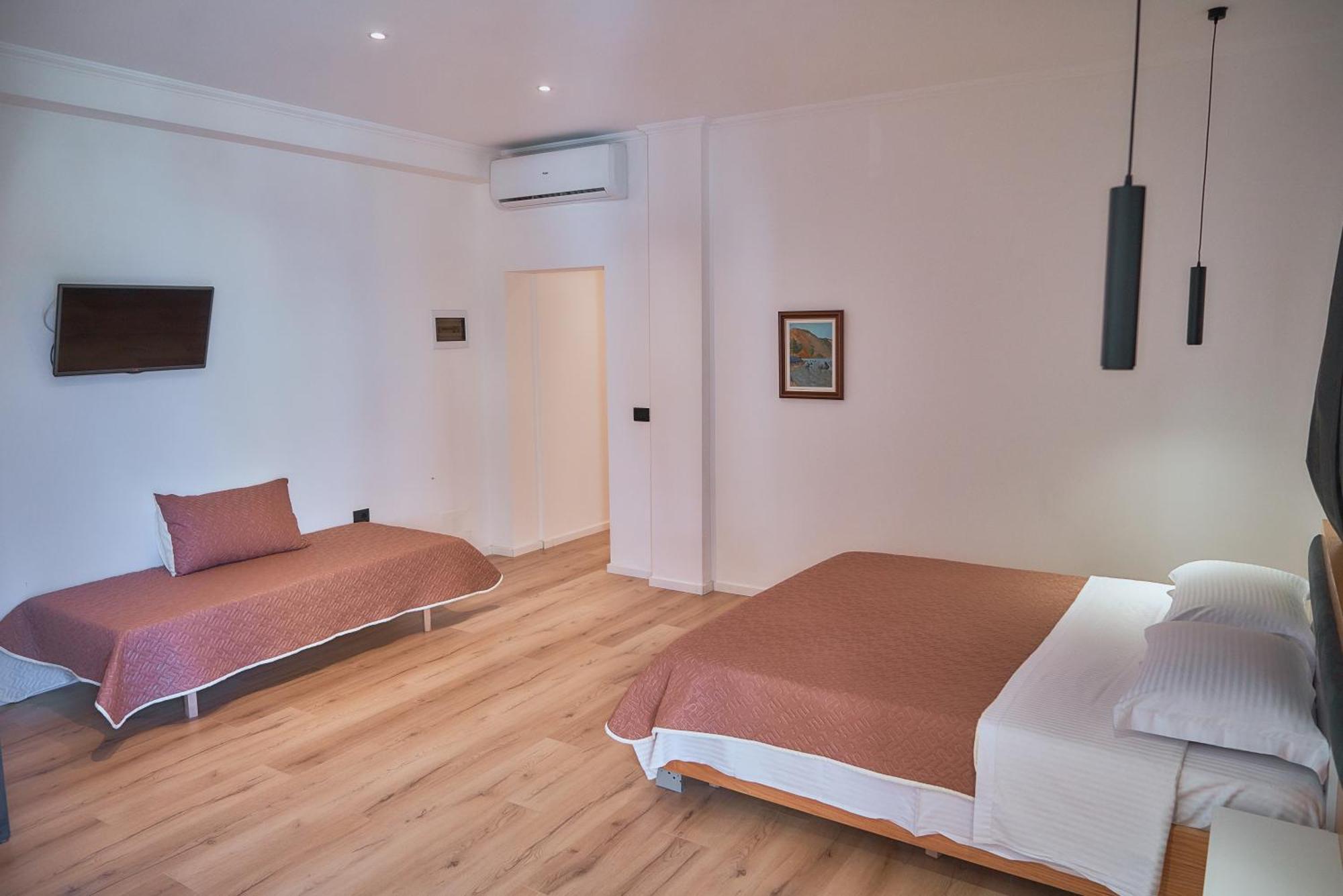 Kalpazo Inn Тирана Экстерьер фото