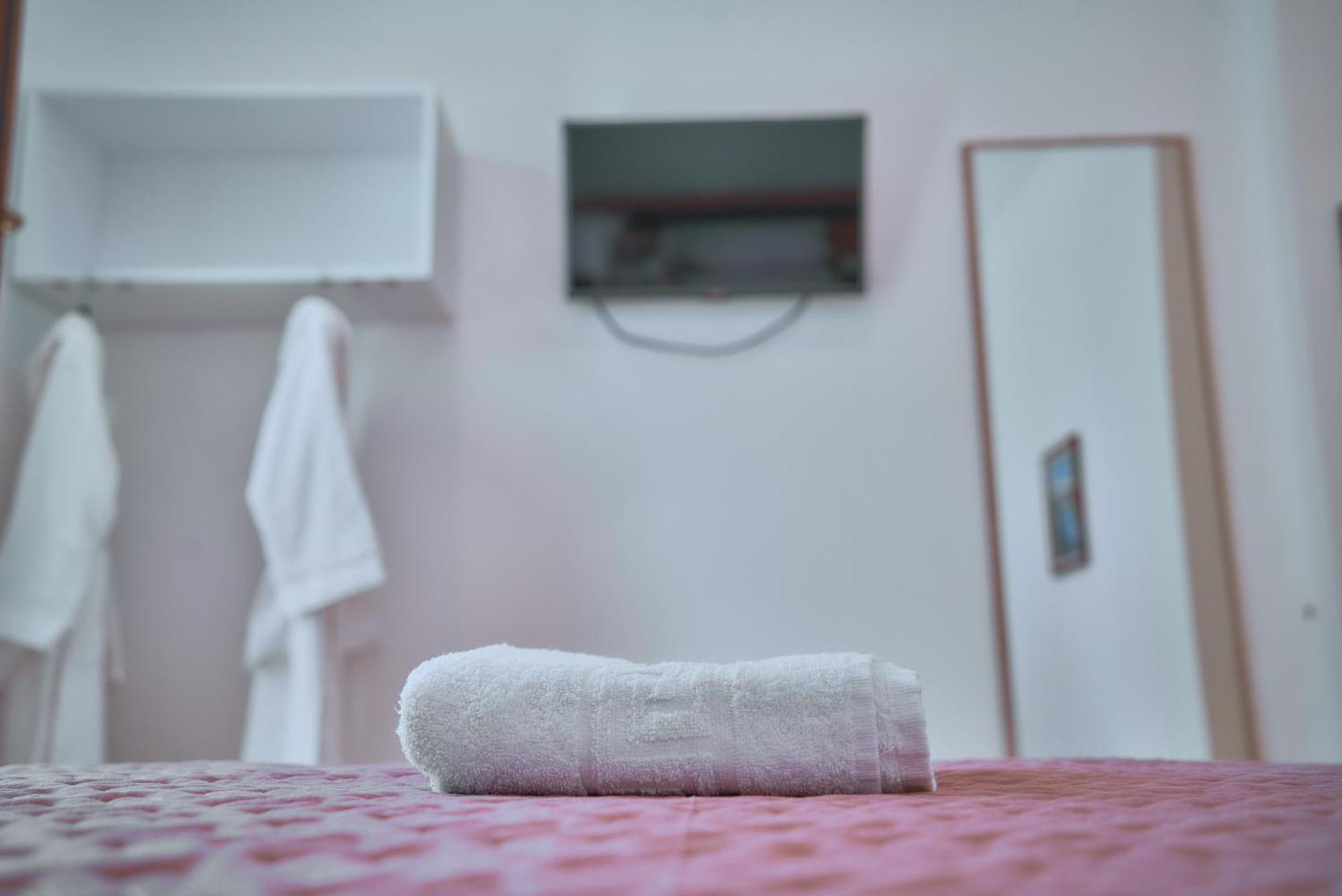 Kalpazo Inn Тирана Экстерьер фото