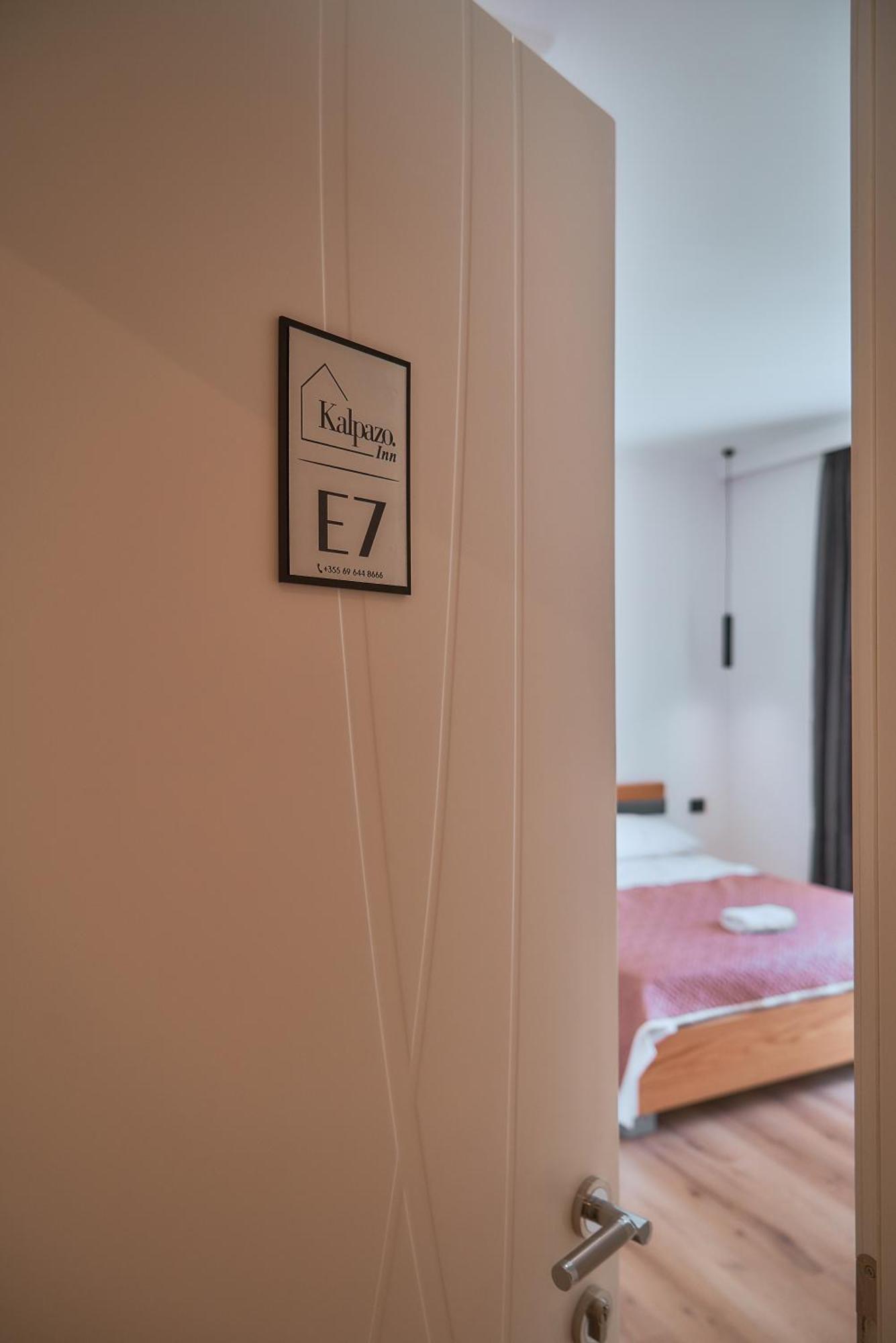 Kalpazo Inn Тирана Экстерьер фото