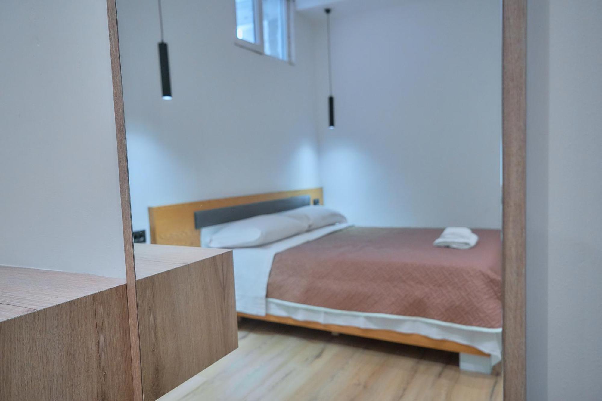 Kalpazo Inn Тирана Экстерьер фото