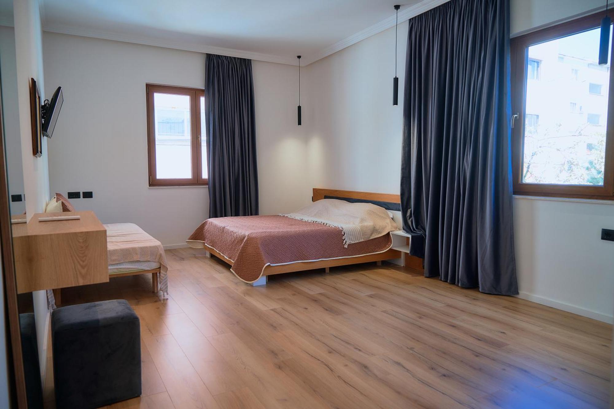 Kalpazo Inn Тирана Экстерьер фото