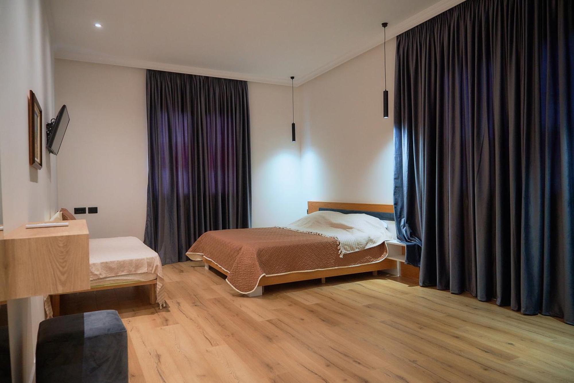 Kalpazo Inn Тирана Экстерьер фото