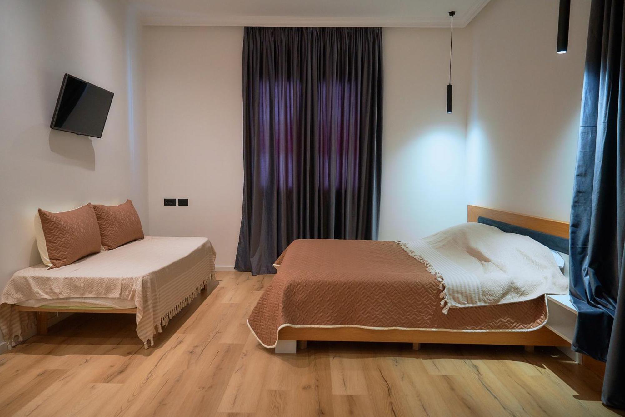 Kalpazo Inn Тирана Экстерьер фото